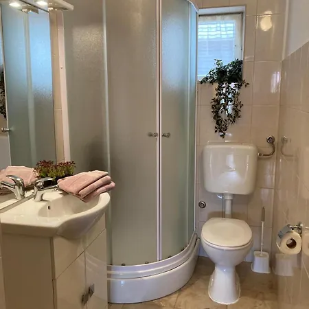 Jadranka Apartment *